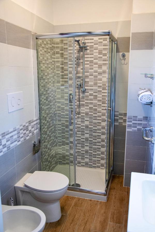 B&B Binario Nove E Tre Quarti Agropoli Exterior photo