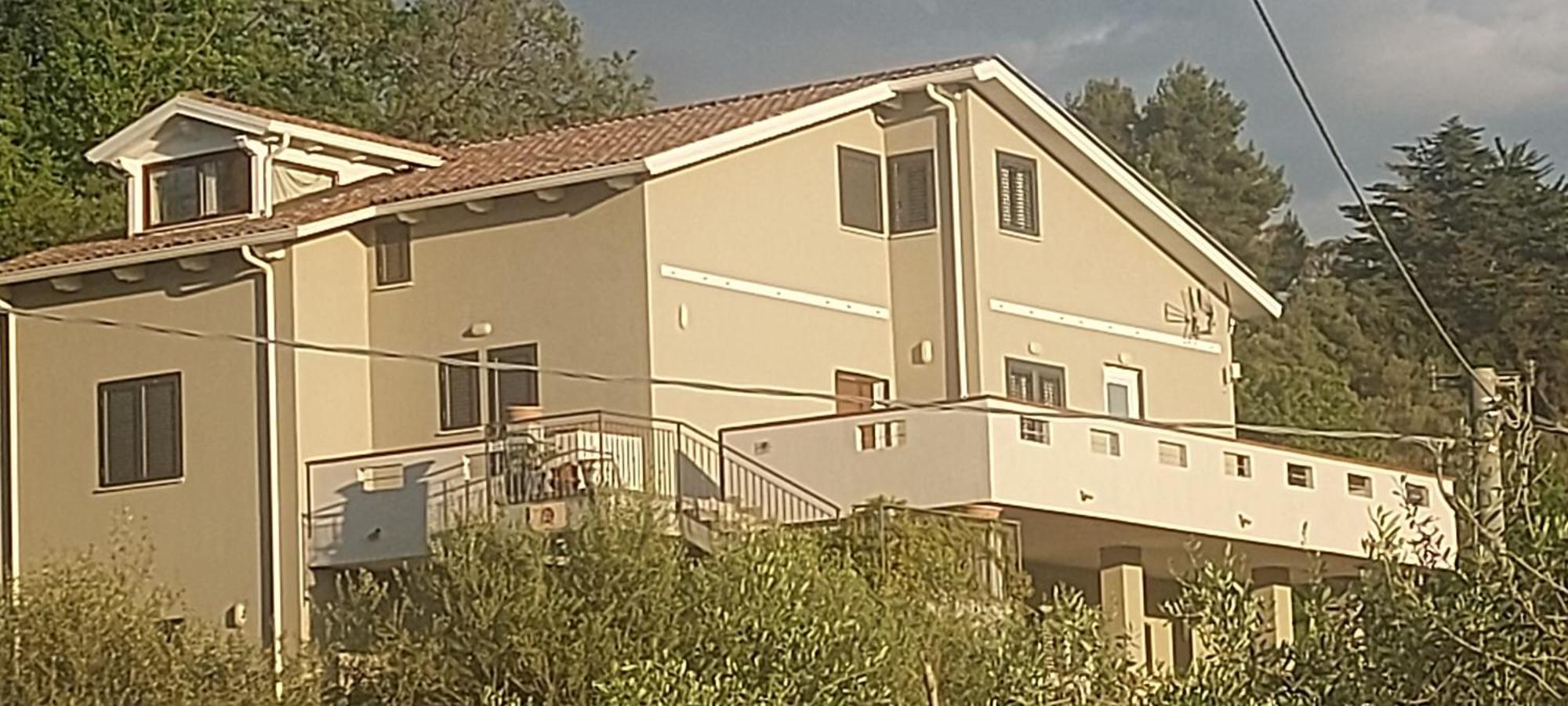 B&B Binario Nove E Tre Quarti Agropoli Exterior photo